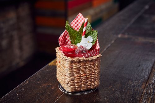 picnic in manhattan cocktail